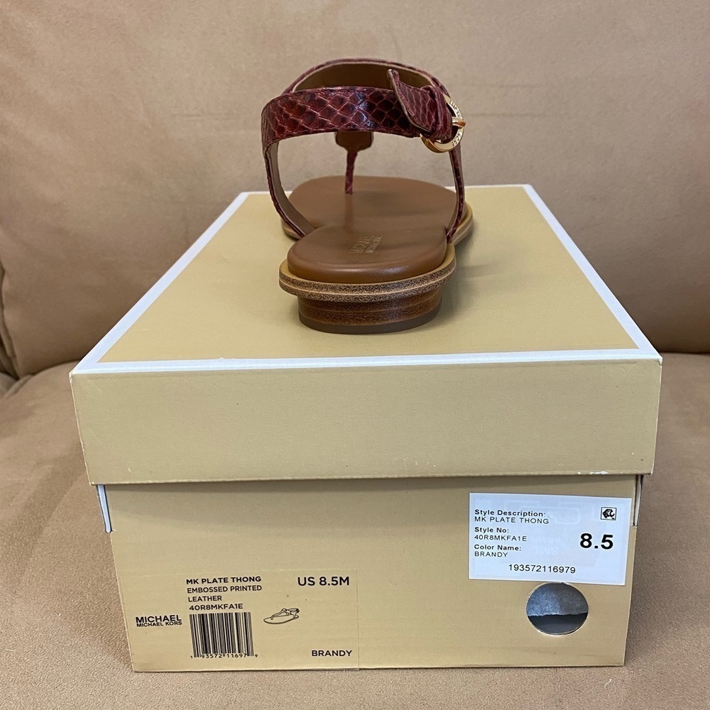 Bnib Michael Kors Embossed Leather Plate Thong Sandal Brandy Sz 8.5
